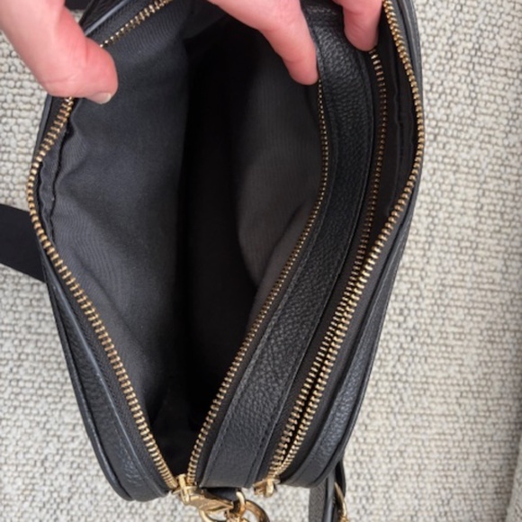 Coach Jes Crossbody Bag in black leather with gold accents - Picture 5 of 8